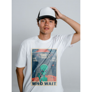 Tricou Cine așteaptă